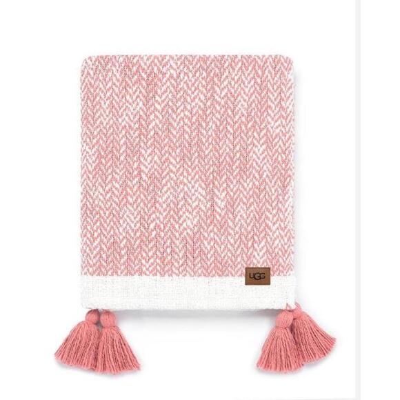 UGG Leigh Tassel Herringbone Throw 50x70 Coral Snow Cozy Chic‎ - Picture 1 of 8